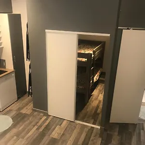 Joli Entièrement Rénové Apartamento